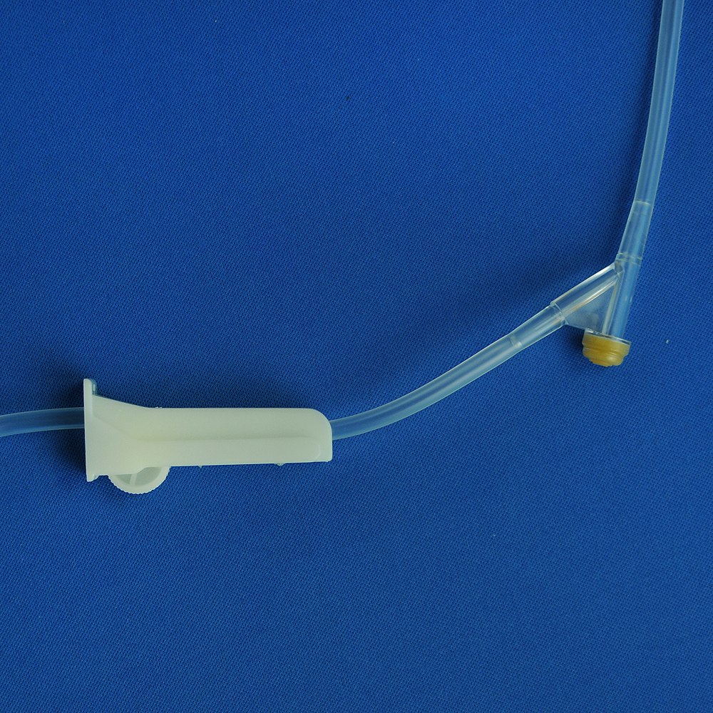 Free sample for Solution Filter - Infusion Set With Precise Filter And One Spike – Zhongbaokang Medical detail pictures