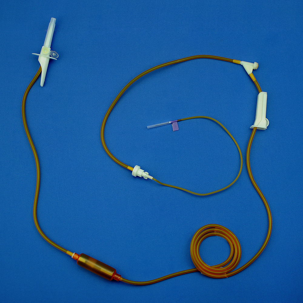 Professional Design Oem Odm Moisturizing Ampoule Serum - Lightproof Infusion Set With One Spike – Zhongbaokang Medical